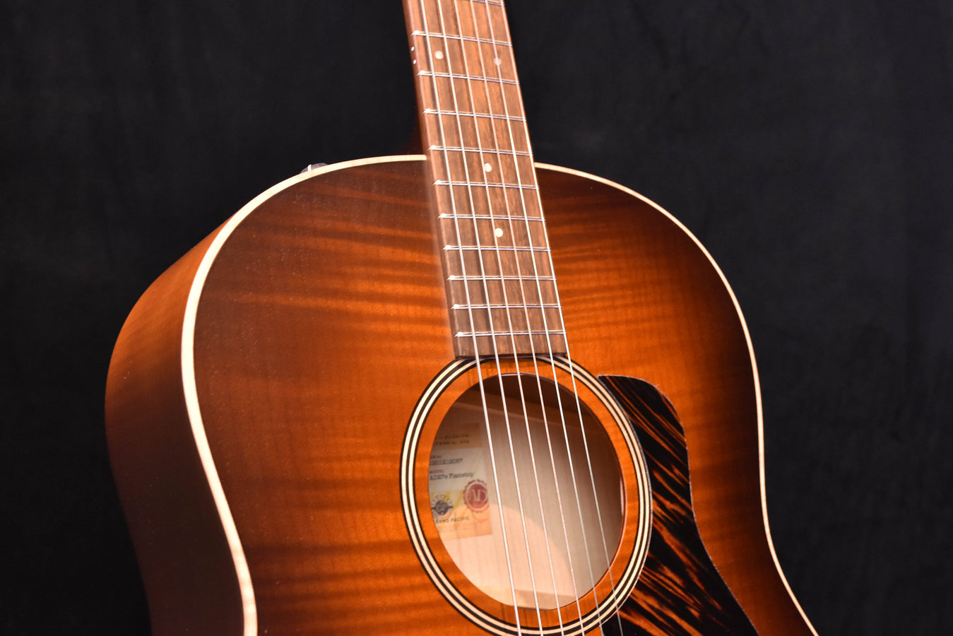 Taylor AD27e Flametop Big Leaf Maple Shaded Edgeburst ES2