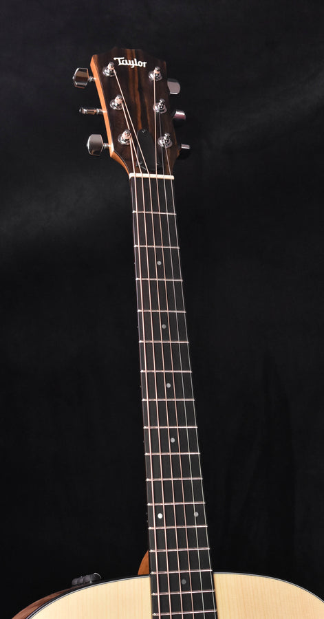 Taylor 110E headstock and fretboard with tuning machines