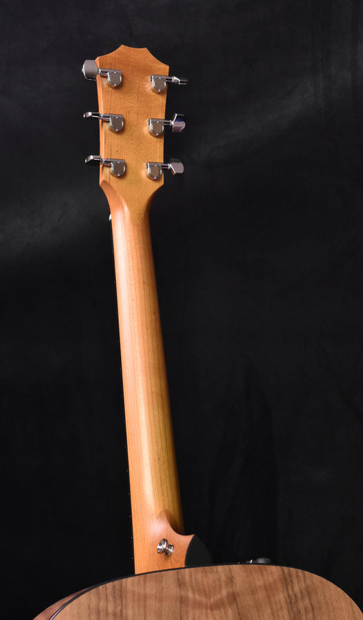 110E headstock with six chrome tuning pegs