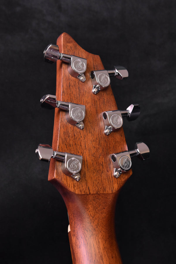 Breedlove Discovery S Concert Edgeburst CE Cedar/ Mahogany Guitar