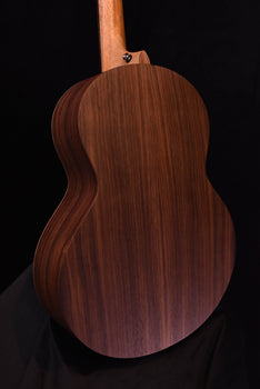 sheeran by lowden s02 guitar w/ top bevel,sitka spruce and santos rosewood and lr baggs pickup