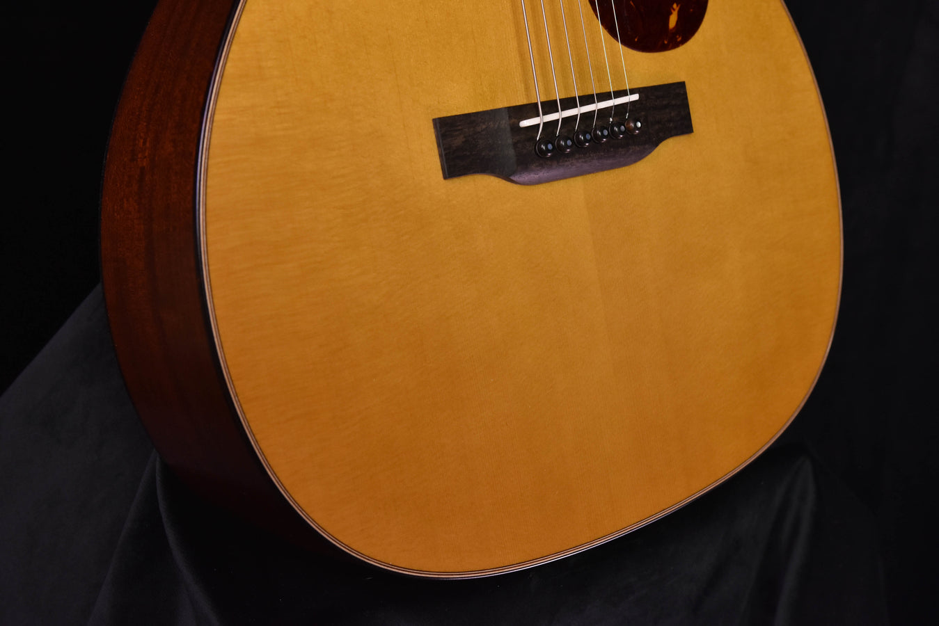 Collings OM-1 JL Julian Lage Signature Model OM- SItka Spruce Top