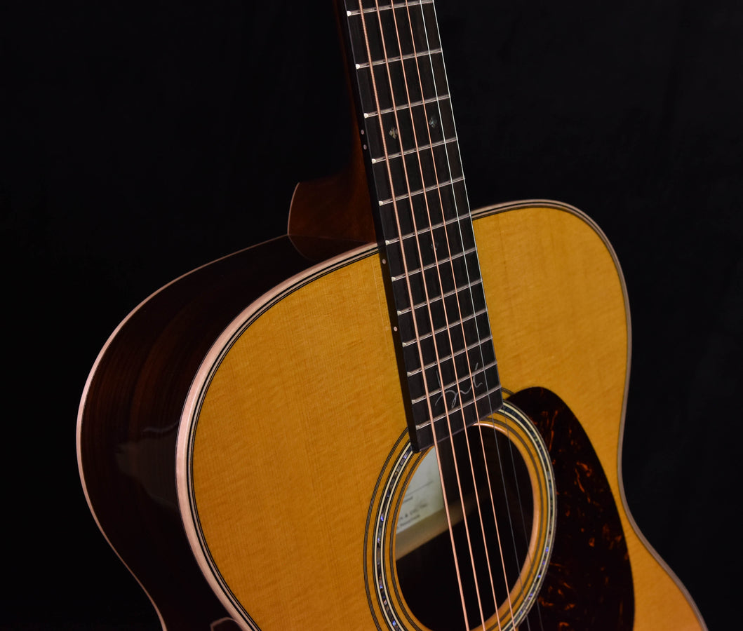 Martin 000-28 Brooke Ligertwood Signature 000-14 Fret Acoustic Guitar