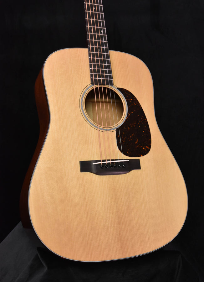 Martin D-18 Authentic 1939 VTS Dreadnought Guitar