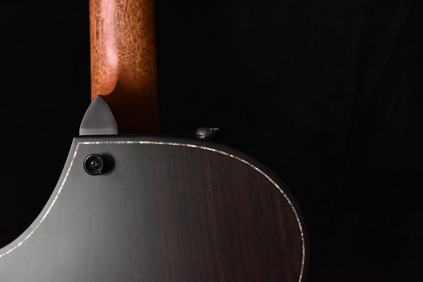 Taylor 912CE Builder's Edition Natural-  V Class Cutaway Guitar