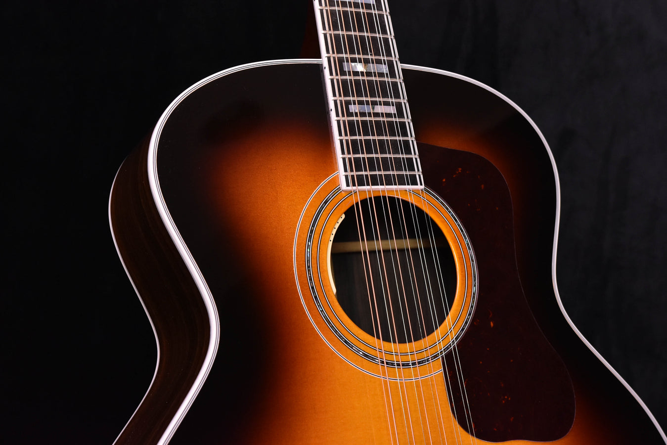 Guild F-512E ATB Sunburst  12 String Jumbo