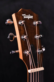 taylor gs mini-e quilted. sapele ltd guitar