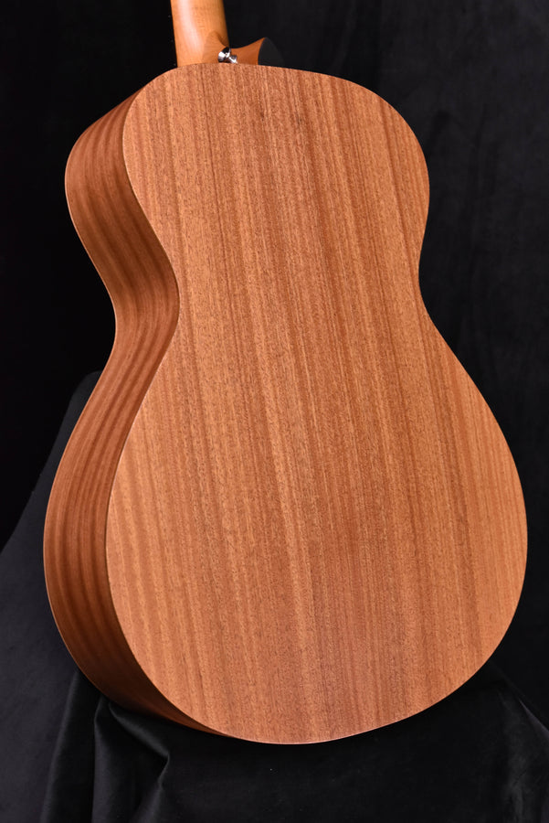 Akustikgitarre Rückseite mit natürlicher Holzmaserung