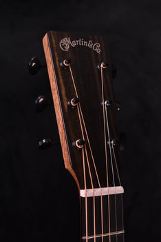martin sc-10e cutaway guitar with electronics