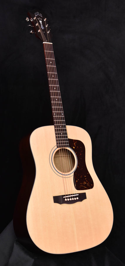 Guild D-40 dreadnought acoustic guitar, natural finish, full front view