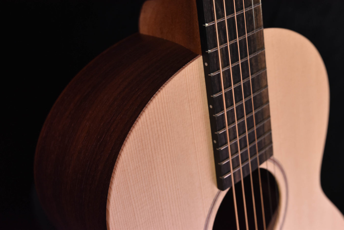 Sheeran Tour Edition W Body Size Sitka Spruce/ Indian Rosewood LR Baggs EAS VTC Pickup