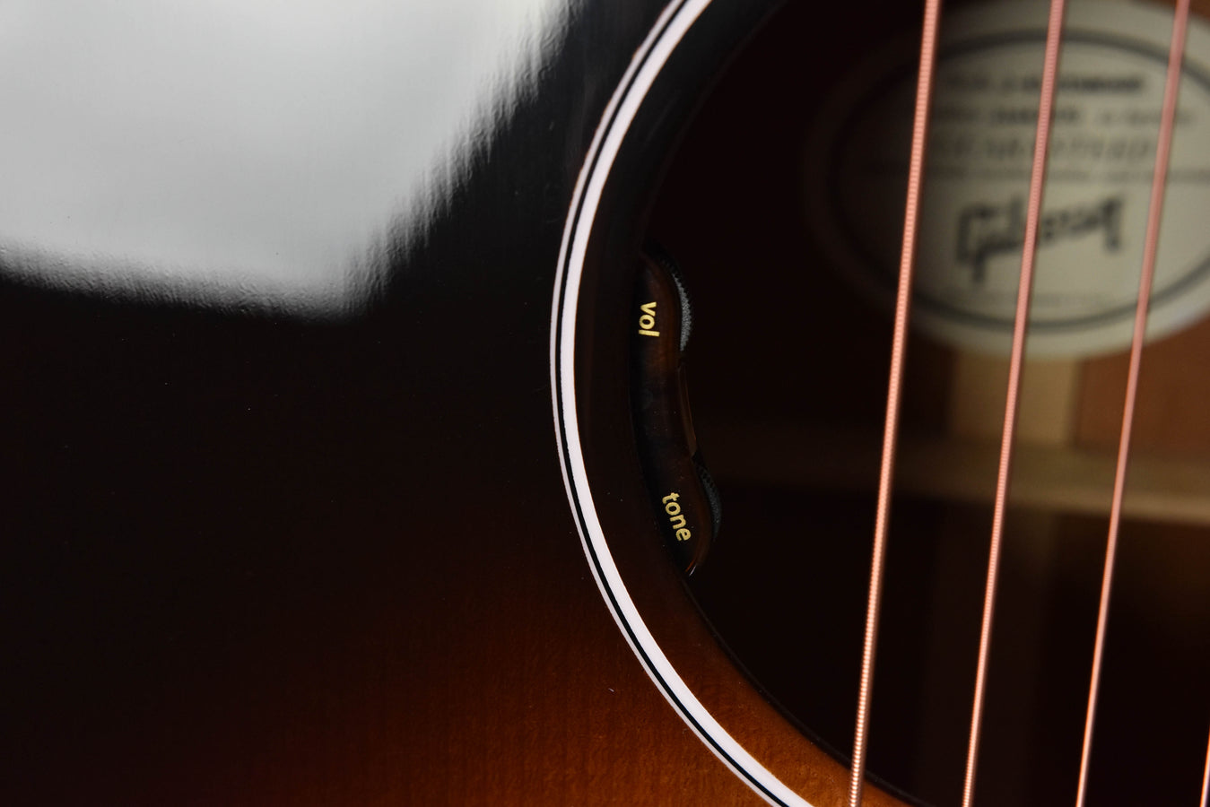 Gibson J-45 Standard Vintage Sunburst