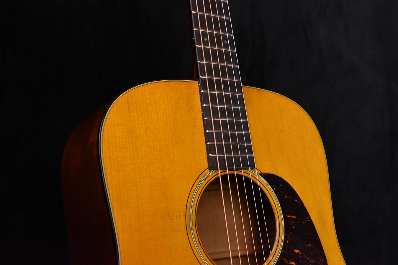 Martin D-18 Authentic 1939 Aged Dreadnought Acoustic Guitar