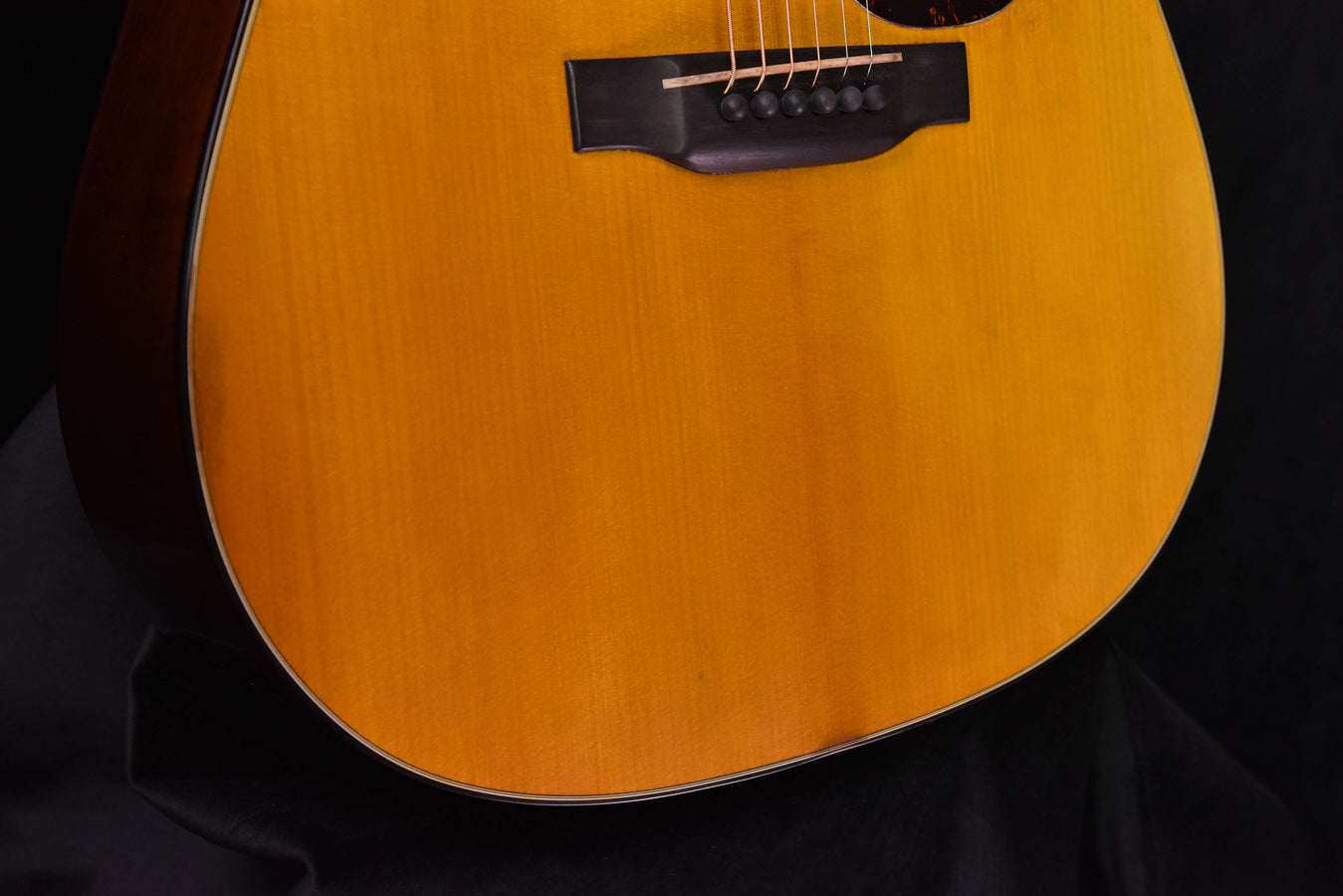 Martin D-18 Authentic 1939 Aged Dreadnought Acoustic Guitar