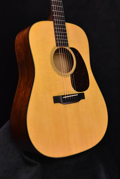 martin d-18 dreadnought acoustic guitar
