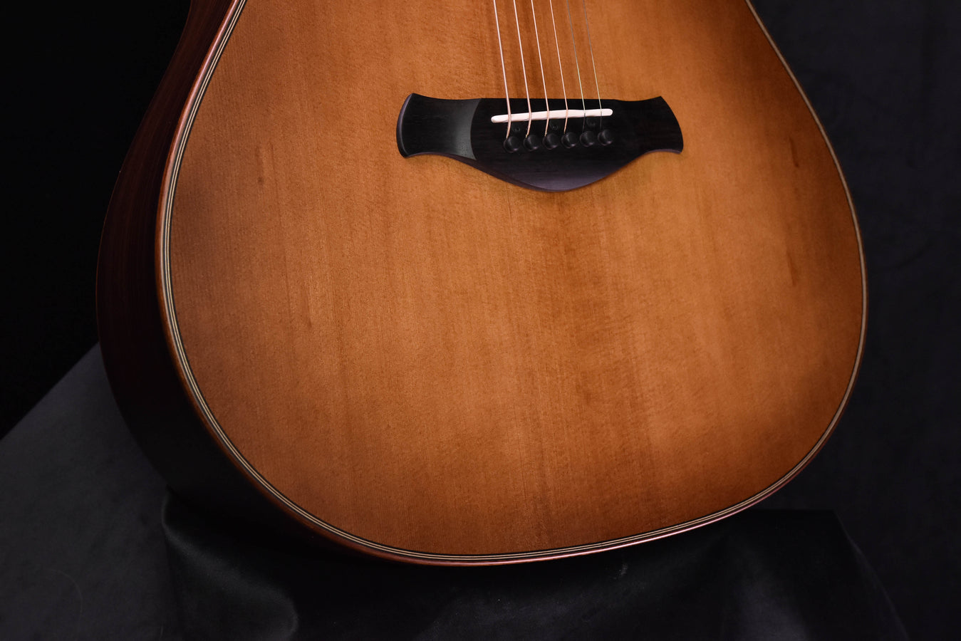 Taylor Builders Edition  717E WHB Sunburst Top V-Class Slope Shoulder Acoustic-Electric Dreadnought Guitar