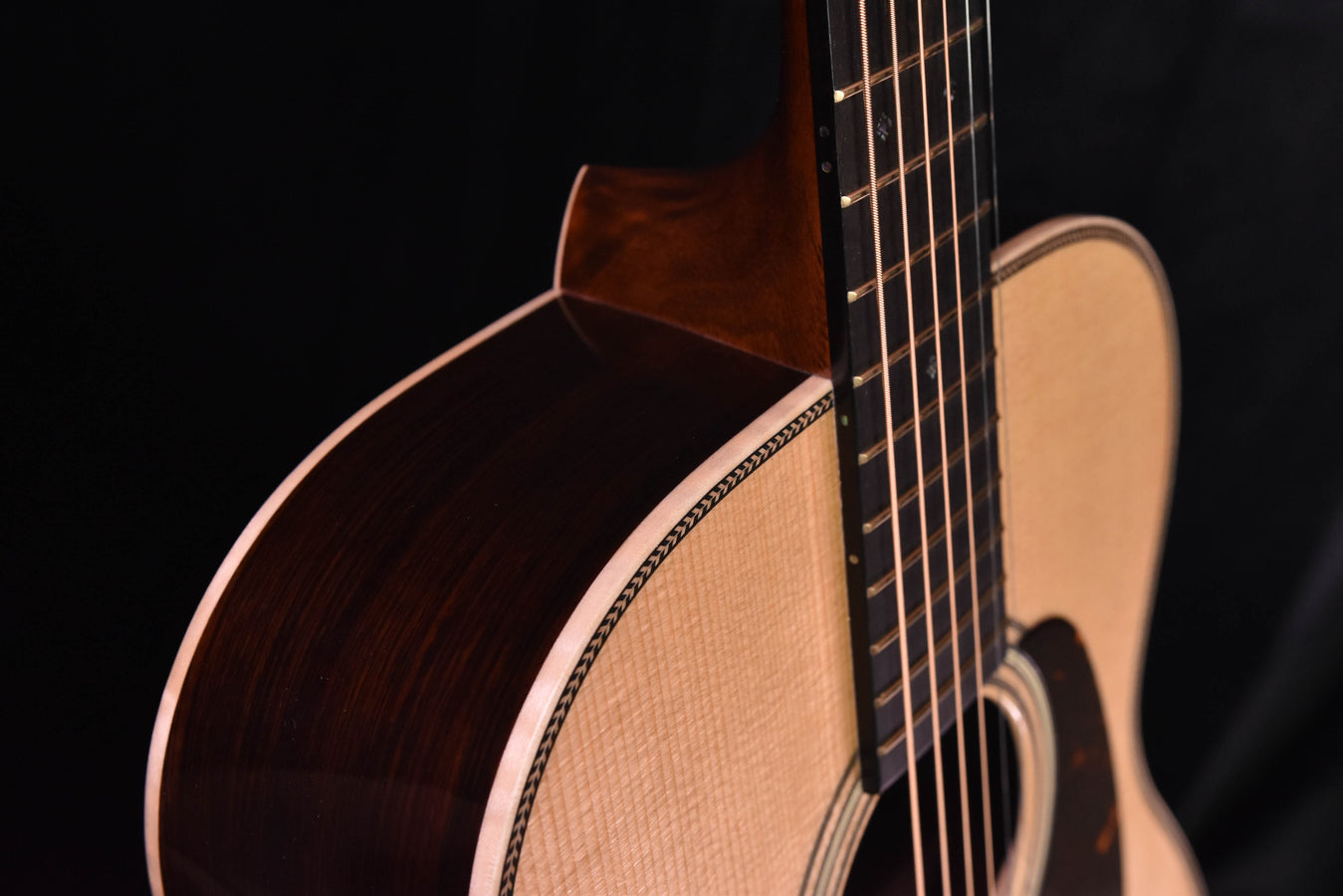 Martin 00-28 Modern deluxe Acoustic Guitar