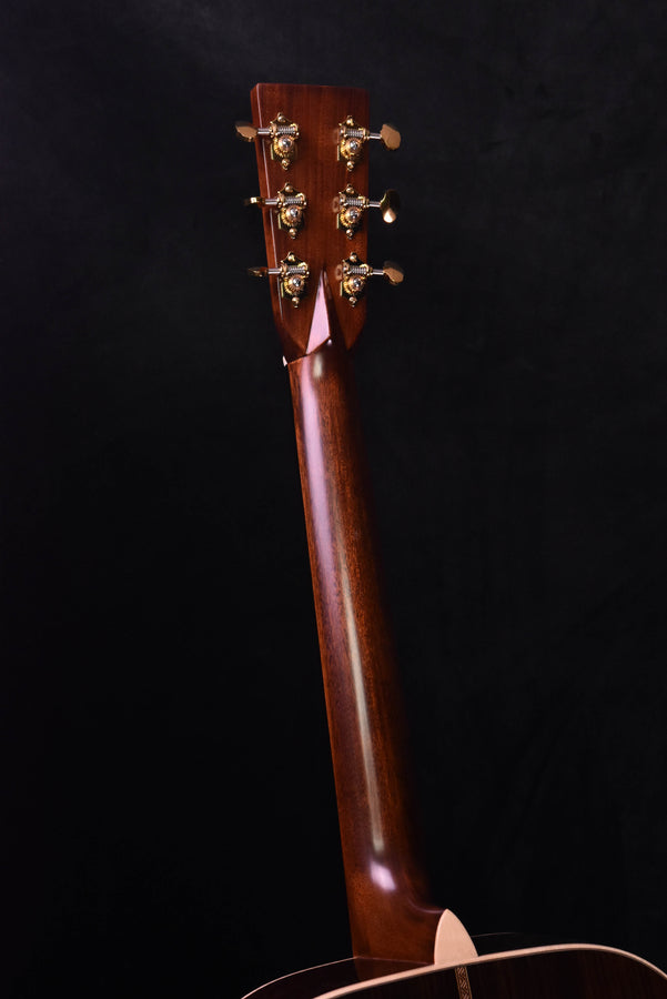 Martin 00-28 Modern deluxe Acoustic Guitar