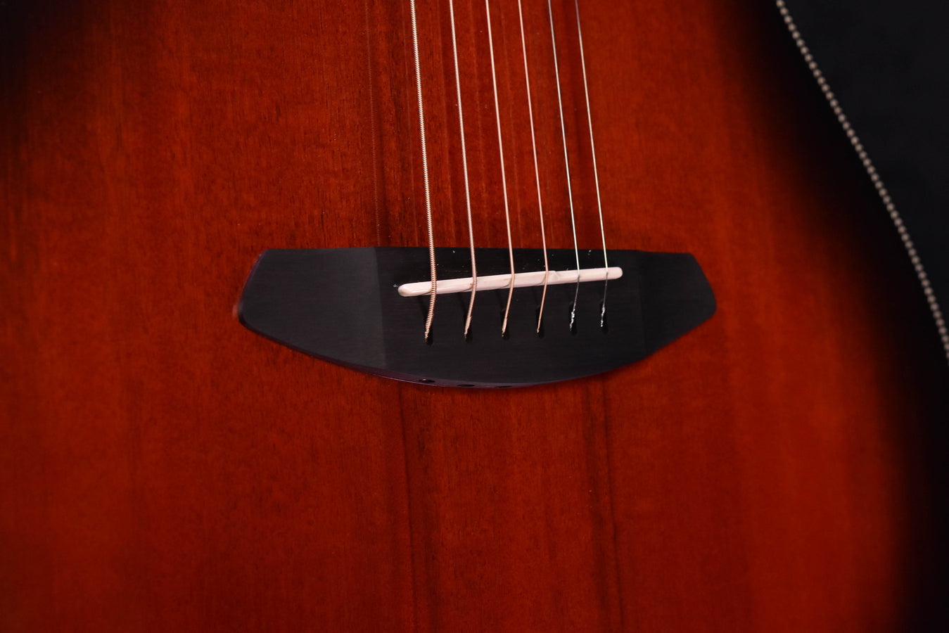 Breedlove Oregon Concert Ember CE Guitar- All Myrtlewood LTD