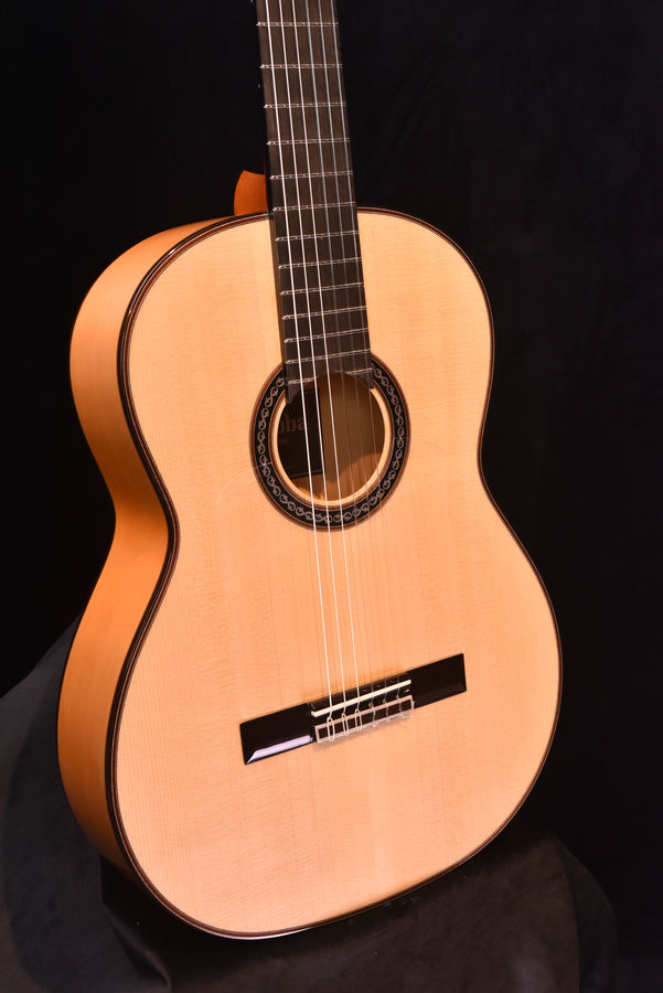 Cordoba F10 Flamenco Guitar with Rigid Polyfoam Case
