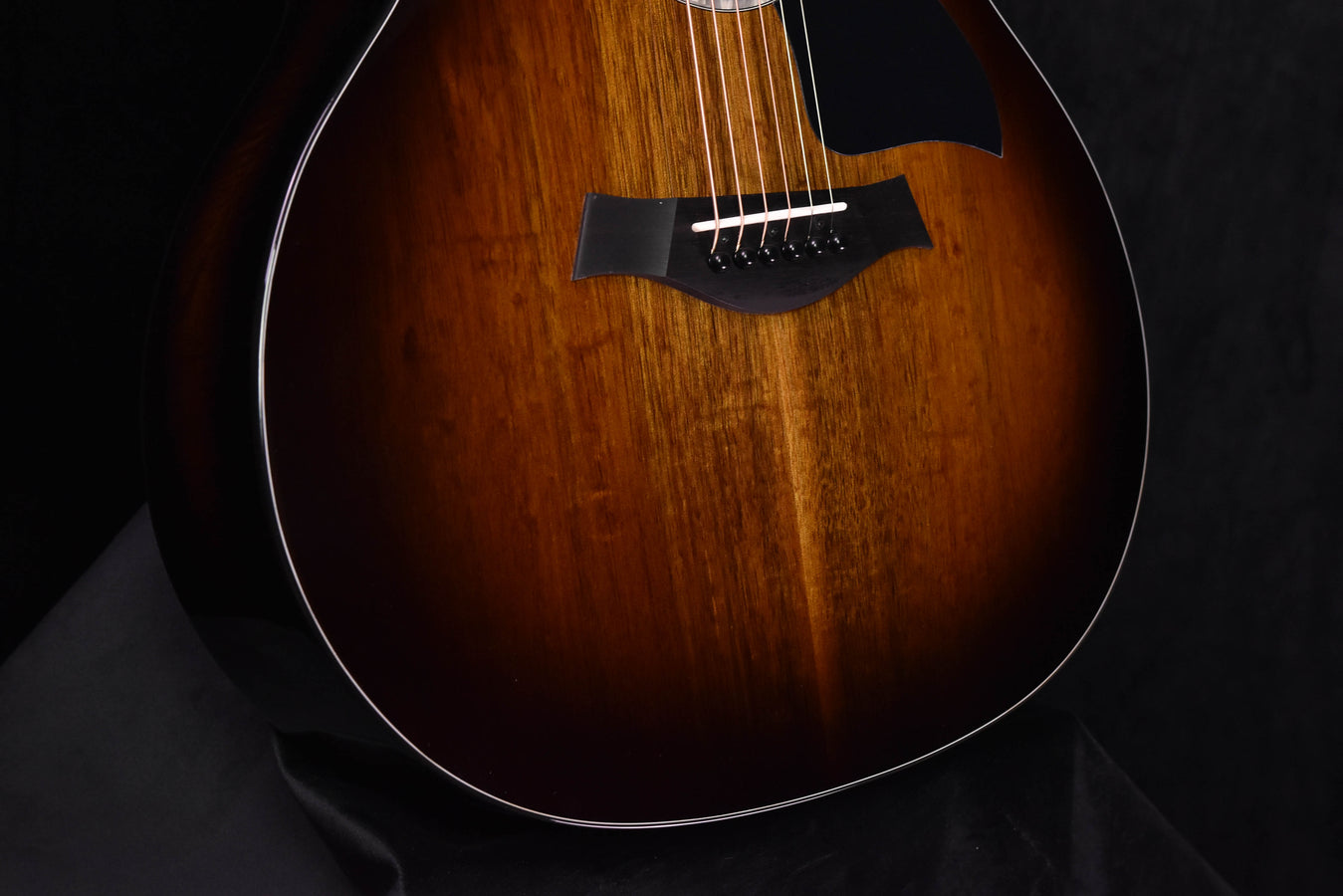 Taylor 224CE-K DLX Cutaway Guitar