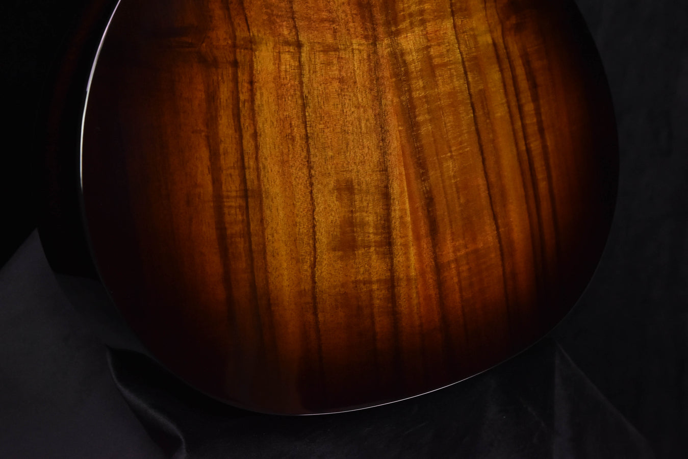 Taylor 224CE-K DLX Cutaway Guitar