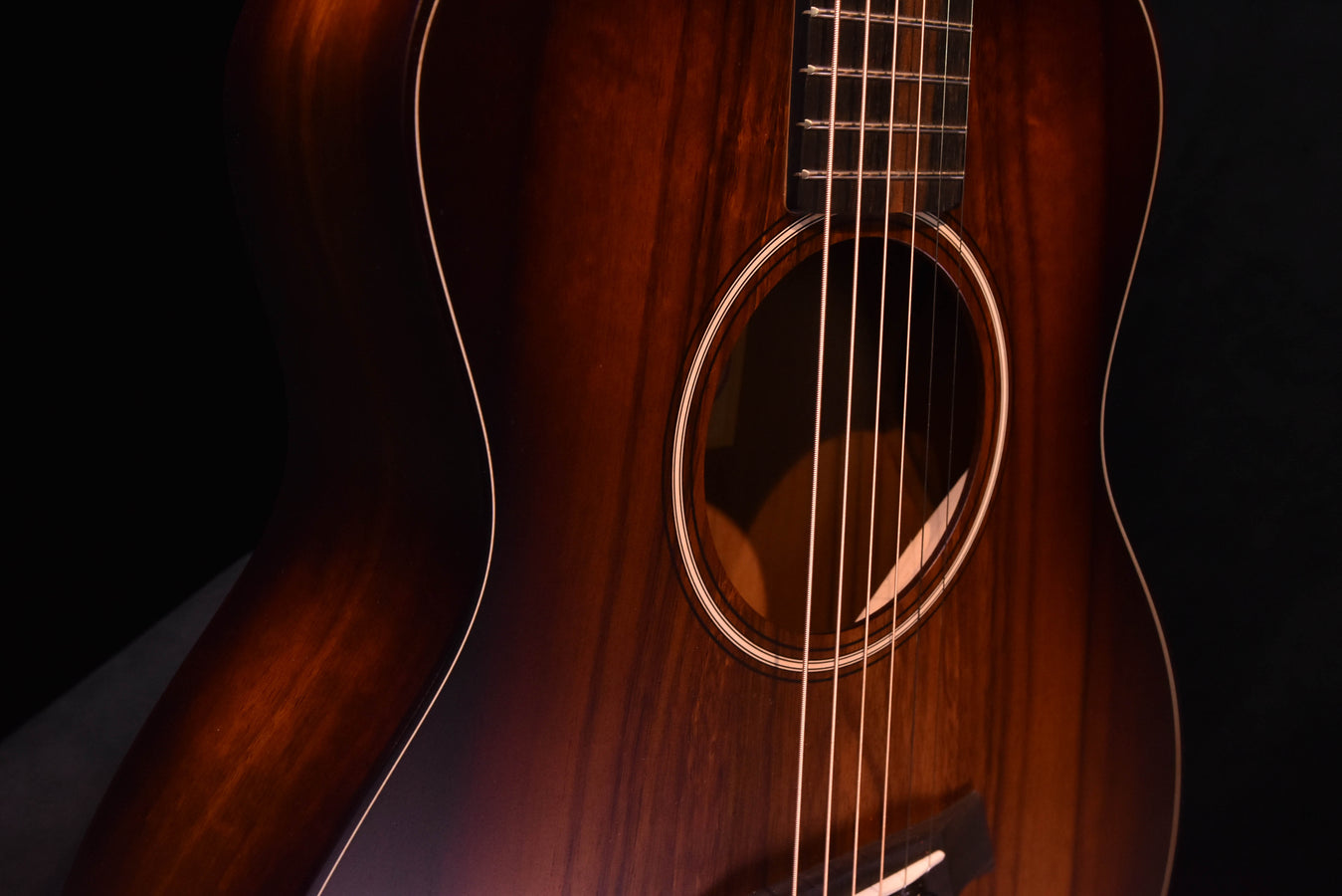 Taylor GS Mini-E Koa PLUS Shaded Edge Burst