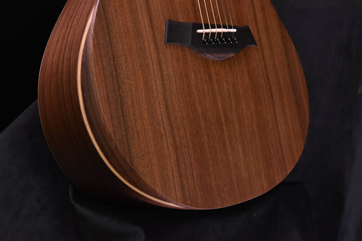 taylor academy 22e acoustic-electric  guitar layered walnut
