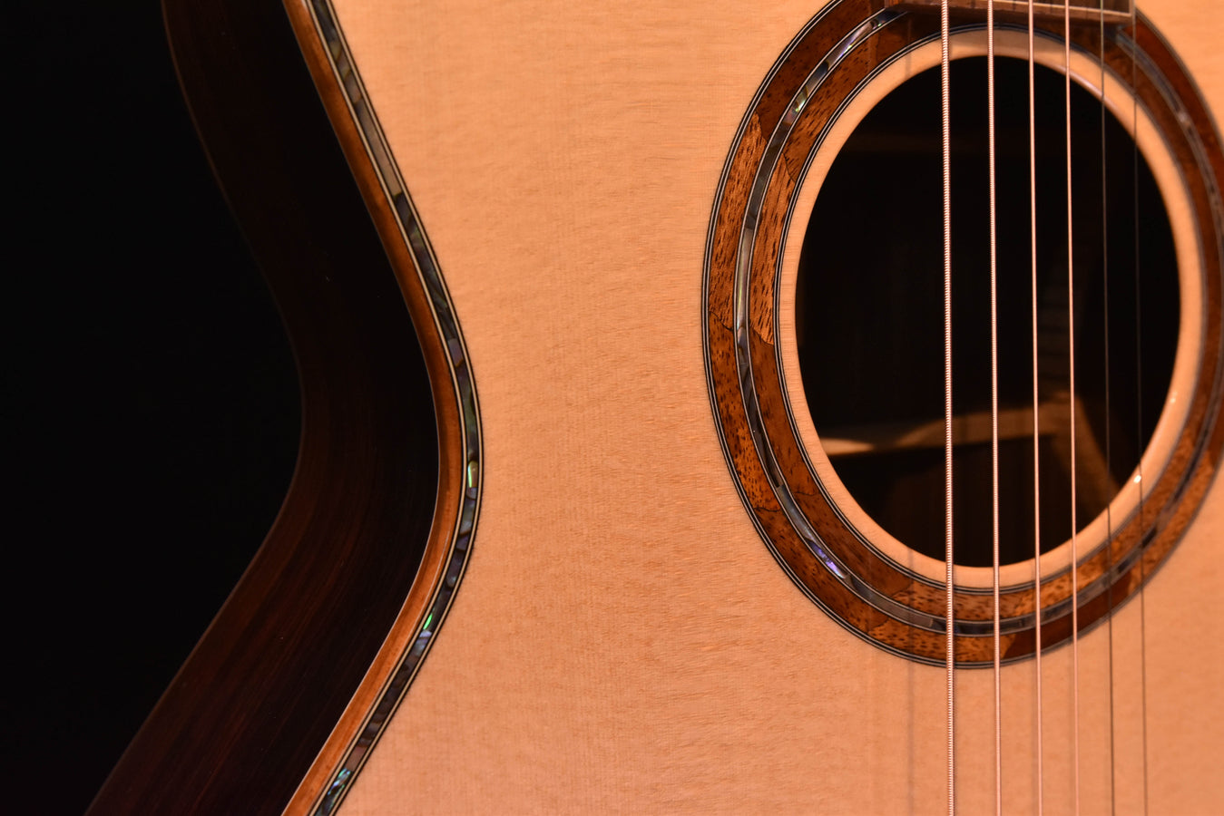 Furch Red Deluxe Grand Auditorium Bevel Duo Sitka Spruce/ Rosewood