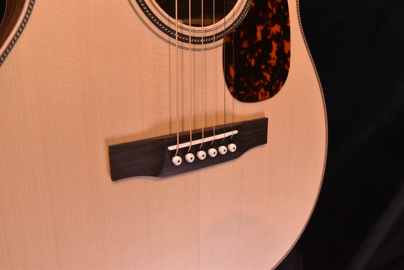 Larrivee OM-40 Shedua (Ovangkol) Special Edition!