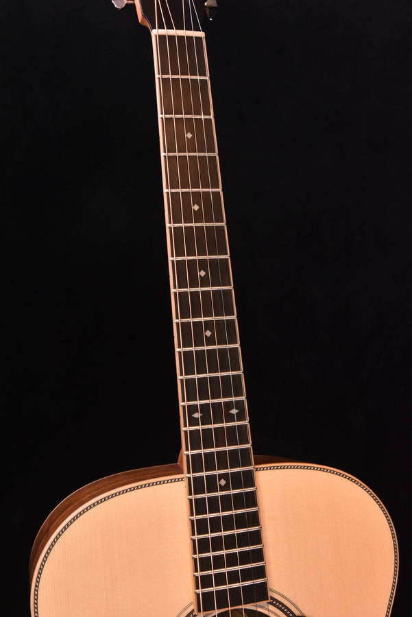 Larrivee OM-40 Shedua (Ovangkol) Special Edition!