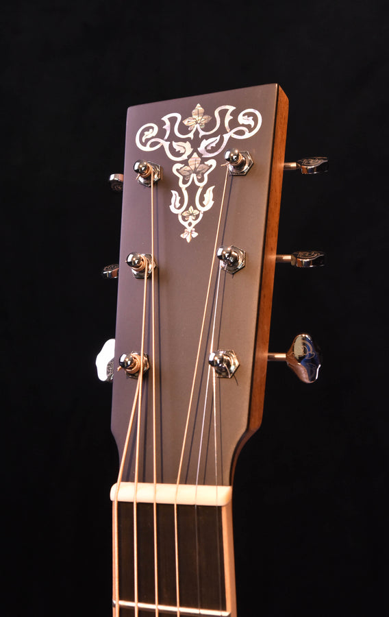 Larrivee OM-40 Shedua (Ovangkol) Special Edition!