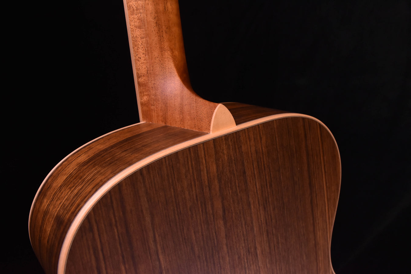 Larrivee OM-40 Shedua (Ovangkol) Special Edition!