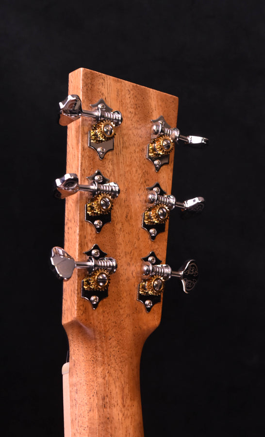 Larrivee OM-40 Shedua (Ovangkol) Special Edition!