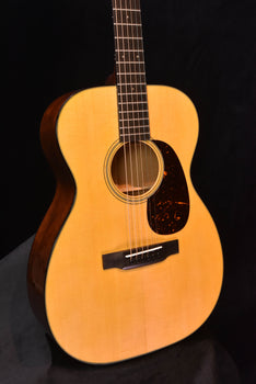 martin 00-18 acoustic guitar