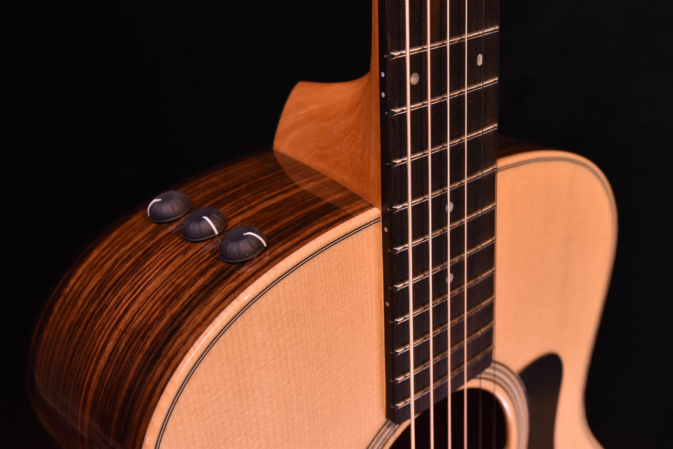 Rosewood Plus mini guitar neck and fretboard with wood grain body curve