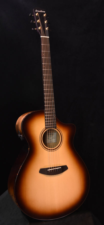 Breedlove Artista Pro Concerto Burnt Amber CE European Spruce/ Myrtlewood Acoustic Elec Guitar