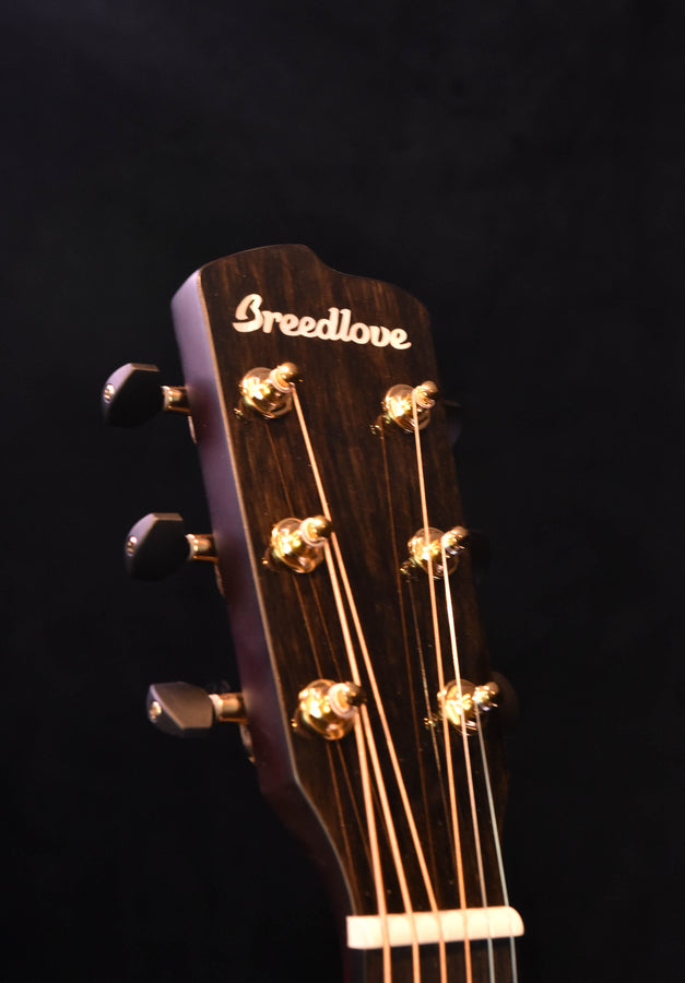Breedlove Artista Pro Concerto Burnt Amber CE European Spruce/ Myrtlewood Acoustic Elec Guitar