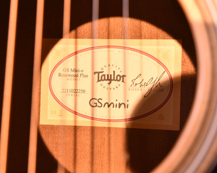 taylor gs mini-e rosewood plus acoustic electric guitar