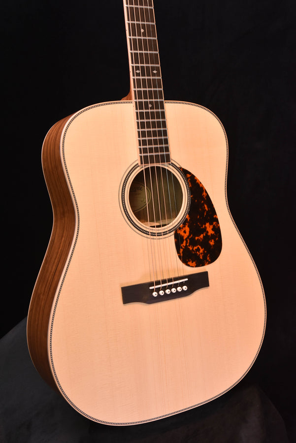 Larrivee D-40 Ovangkol (Shedua)/ Romanian Spruce Special Dreadnought Guitar