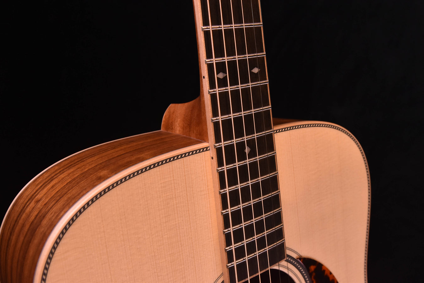 Larrivee D-40 Ovangkol (Shedua)/ Romanian Spruce Special Dreadnought Guitar