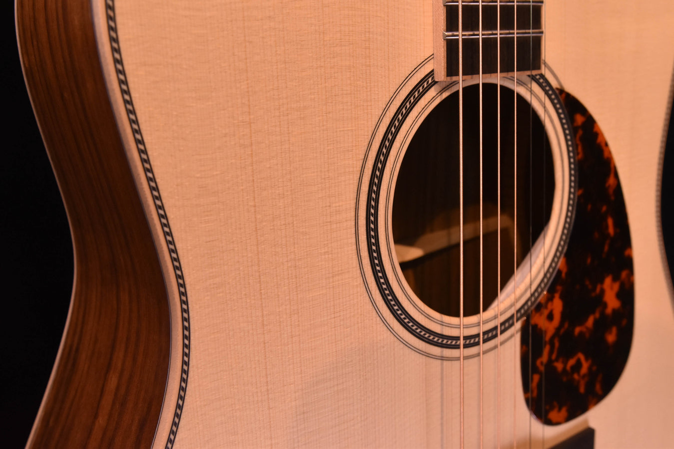 Larrivee D-40 Ovangkol (Shedua)/ Romanian Spruce Special Dreadnought Guitar