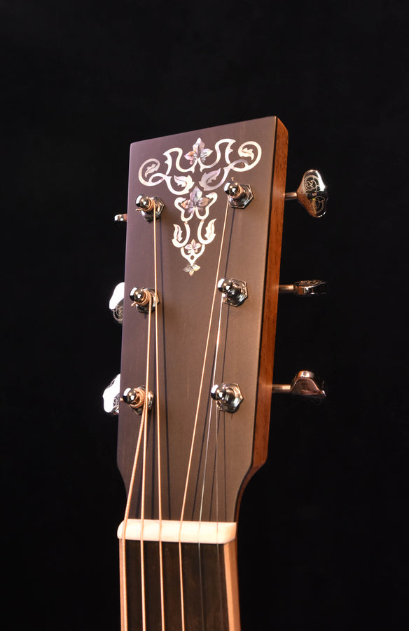 Larrivee D-40 Ovangkol (Shedua)/ Romanian Spruce Special Dreadnought Guitar