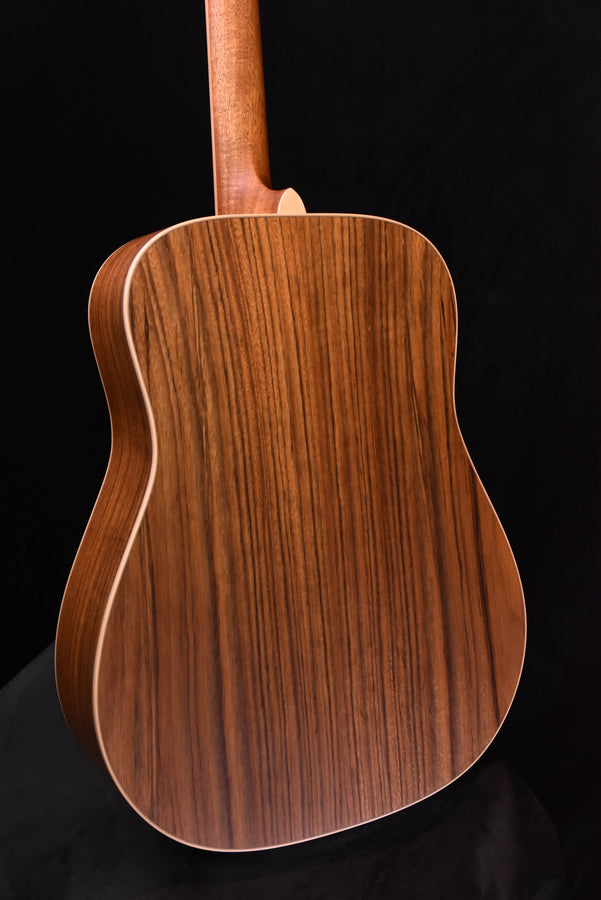 Larrivee D-40 Ovangkol (Shedua)/ Romanian Spruce Special Dreadnought Guitar