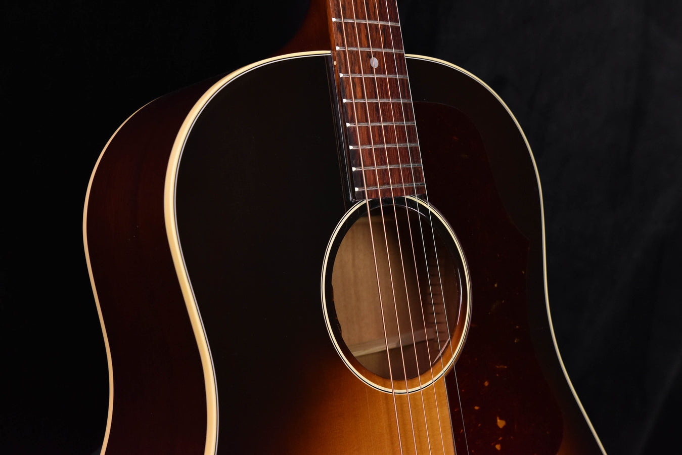 Gibson 50's J-45 Original Slope Shoulder Dreadnought guitar Vintage Sunburst Finish