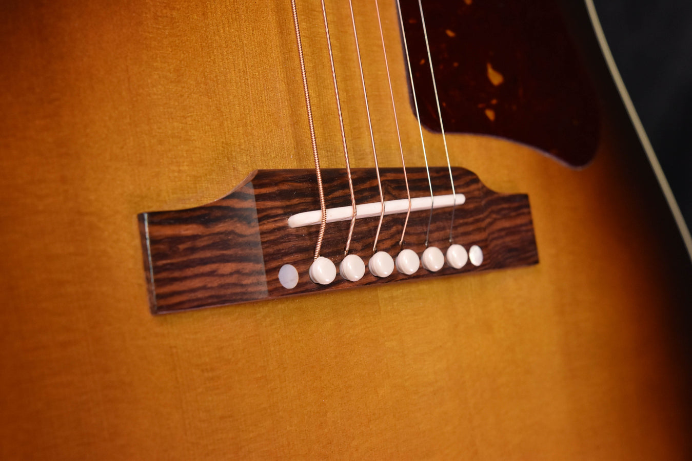 Gibson 50's J-45 Original Slope Shoulder Dreadnought guitar Vintage Sunburst Finish