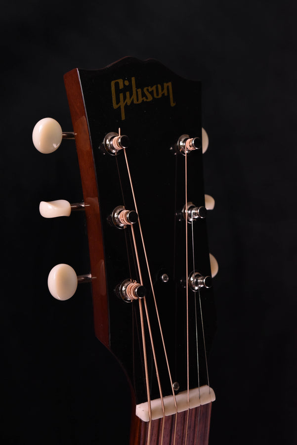 Gibson 50's J-45 Original Slope Shoulder Dreadnought guitar Vintage Sunburst Finish