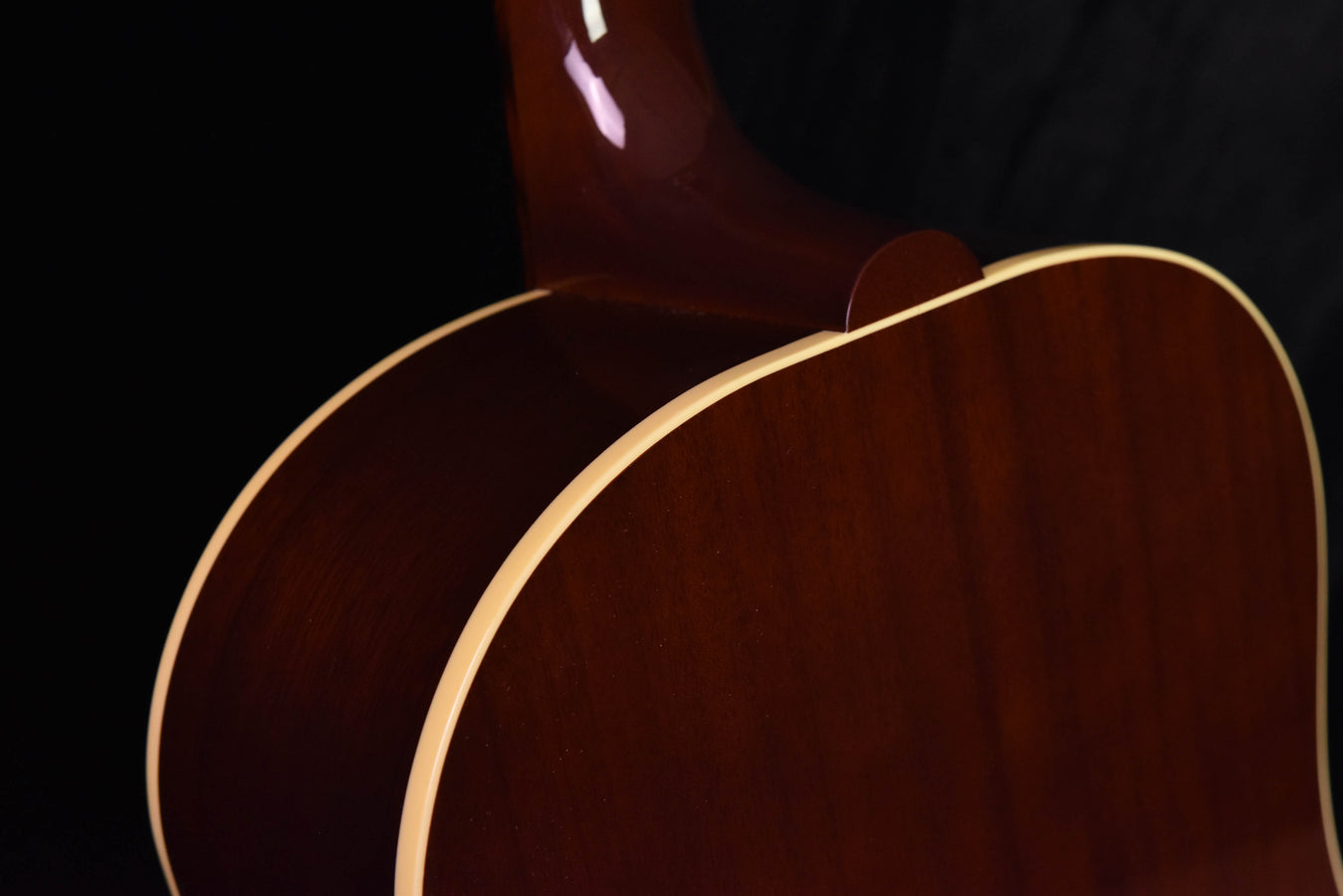 Gibson 50's J-45 Original Slope Shoulder Dreadnought guitar Vintage Sunburst Finish