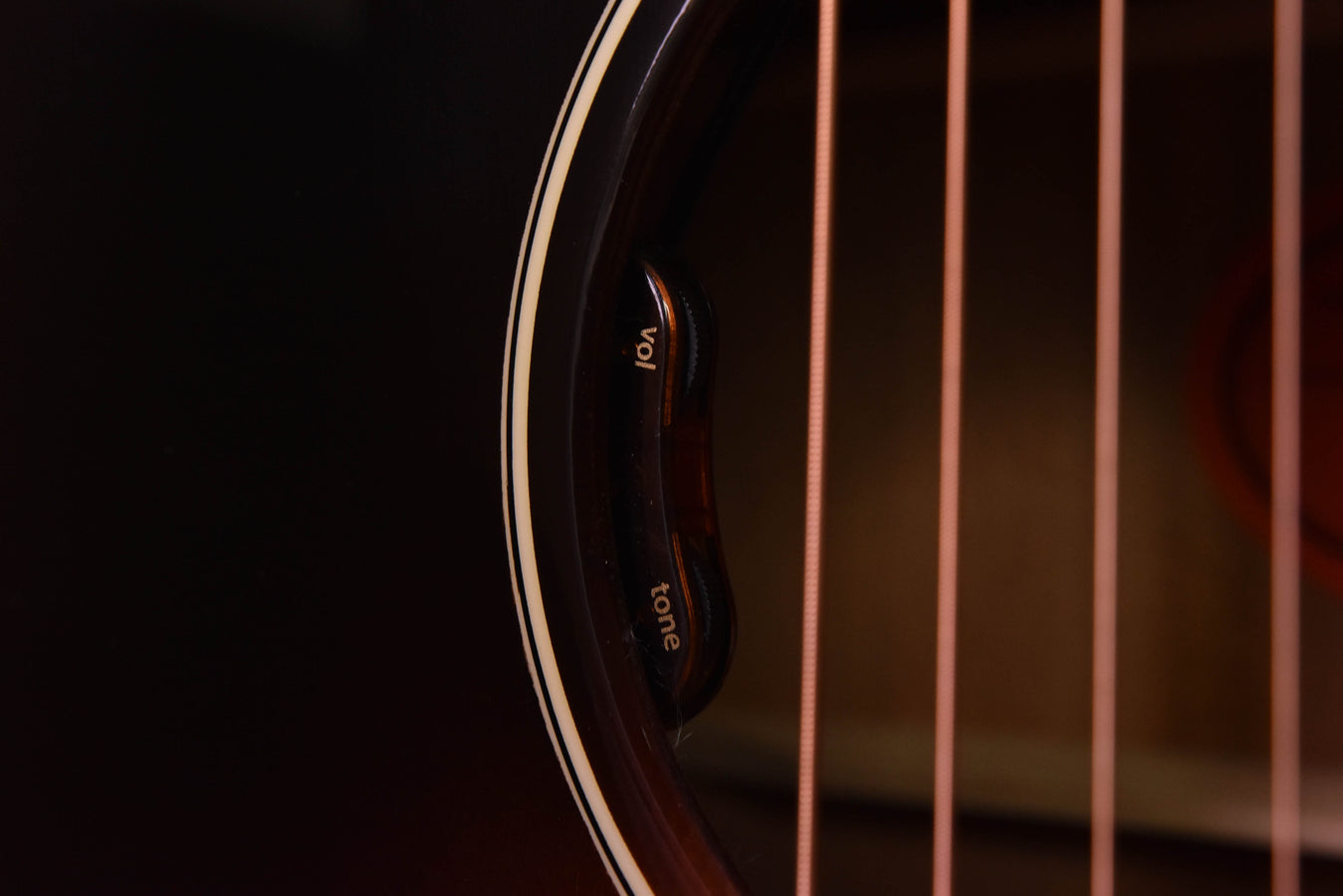 Gibson 50's J-45 Original Slope Shoulder Dreadnought guitar Vintage Sunburst Finish