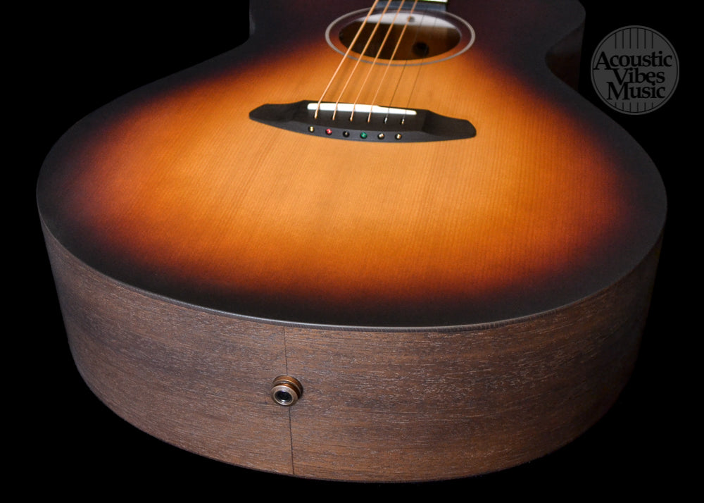 Breedlove USA Concert Moon Light E Sitka and Mahogany